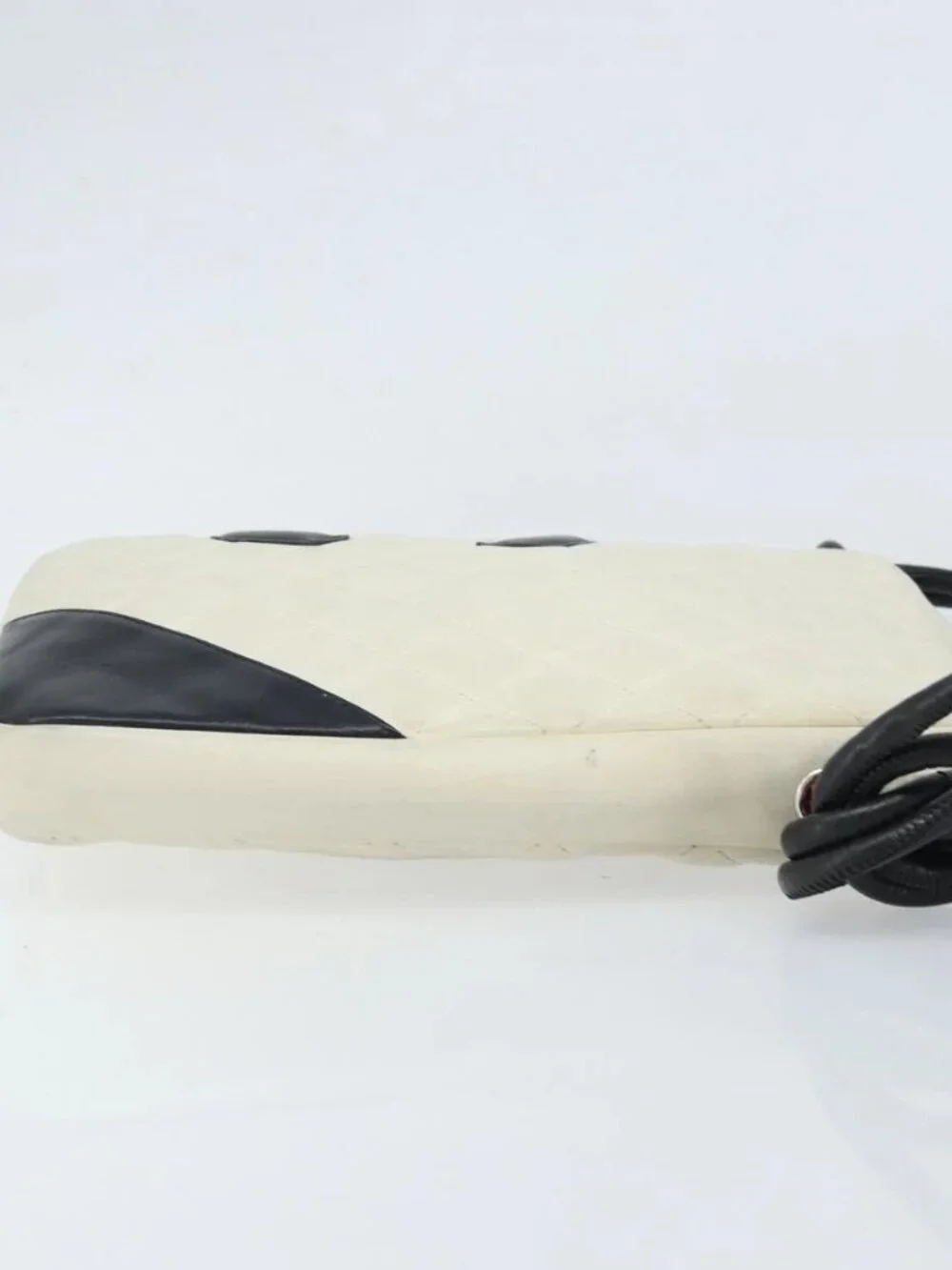 CHANEL Cambon Line Shoulder Bag Lamb Skin White Black CC Auth 172750